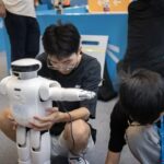 湘理毕业生参与火箭回收无人插接装备研发